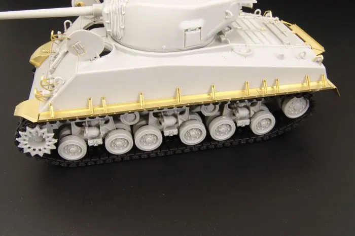 M4A3E8 FENDERS (Hobbyboss) 1:48